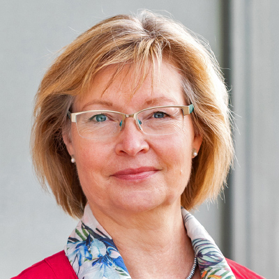 Portrait Dr. Kirsten Baumann